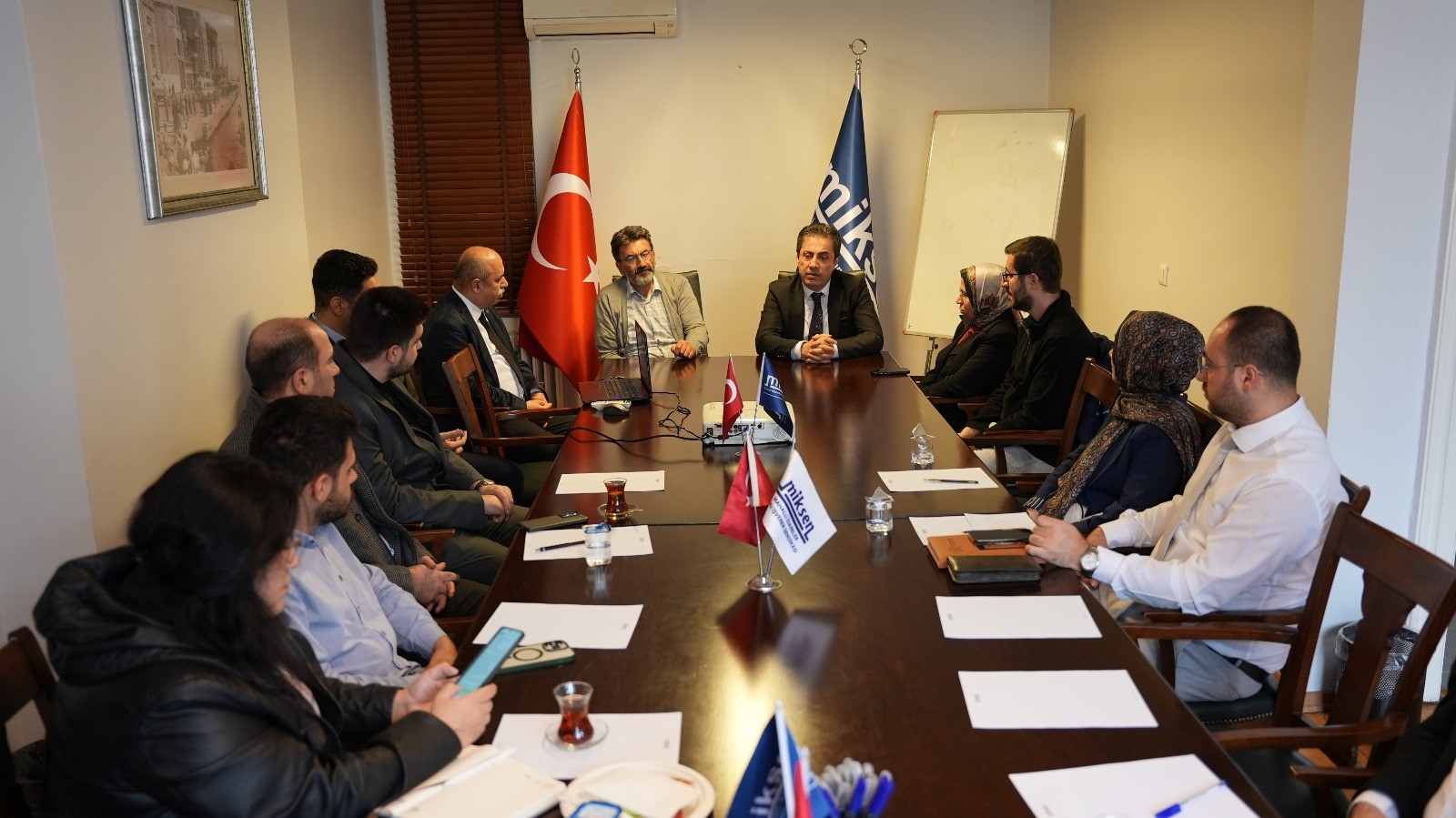 BAŞKANIMIZ AV. FATİH SULTAN MEHMET ÇİÇEK'İN AÇILIŞ KONUŞMASIYLA "İŞ VE SOSYAL GÜVENLİK HUKUKU" KAPSAMINDA DÜZENLEYECEĞİMİZ SEMİNERLERİMİZDEN İLKİNİ GERÇEKLEŞTİRDİK.