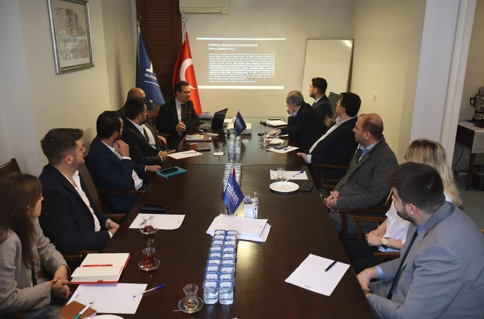 “İŞ VE SOSYAL GÜVENLİK HUKUKU” KAPSAMINDAKİ İKİNCİ SEMİNERİMİZİ PROF. DR. HALUK HADİ SÜMER HOCAMIZIN…